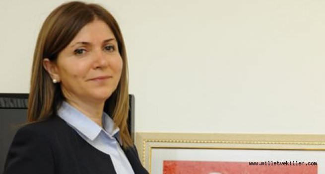 MHP'de Zühal Topçu görevden alındı